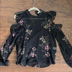 ASTR THE LABEL floral cold shoulder top